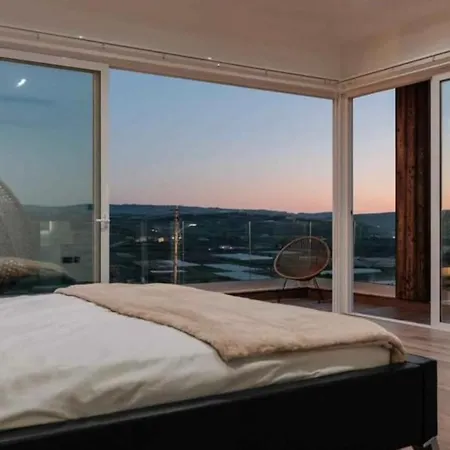 Paradiso - Detached Hotel *
